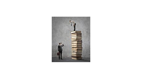 《西湖七月半》用“如聾如啞”形容“人聲鼓吹”，所表示的是(　)__自考2020真題解析