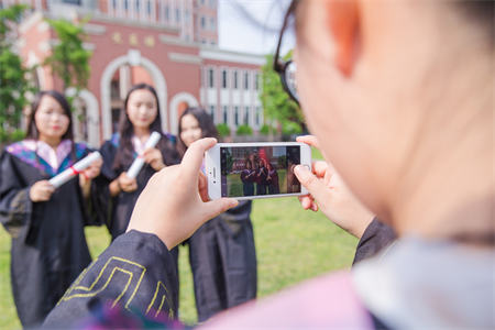 2023雙遼成人高考本科畢業(yè)能做什么