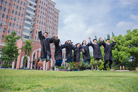 雙遼成人函授2023年的課程設(shè)置和專業(yè)選擇如何？