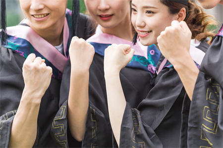 洮南成人函授的學(xué)位證書(shū)是否與全日制學(xué)位一樣？